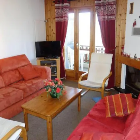 Pleasant In Versonnaz * فييسوناز